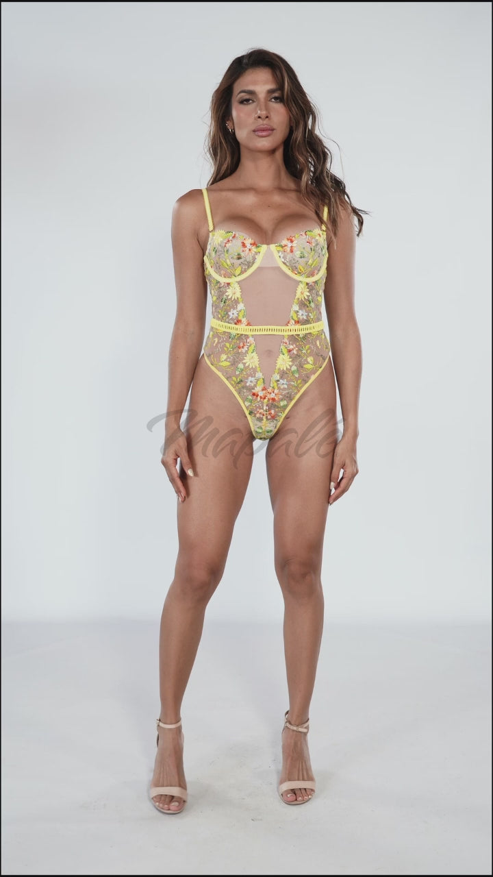 Body string à armatures